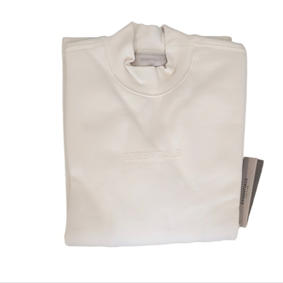 Fear of God Essentials Relaxed Crewneck Egg Shell
